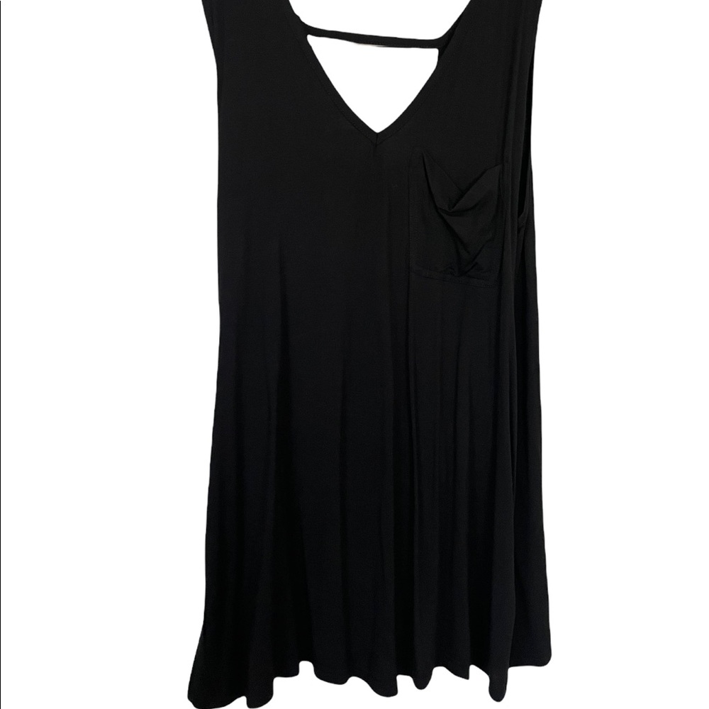 Very J. Sleeveless V-Neck Tank Black Size Large